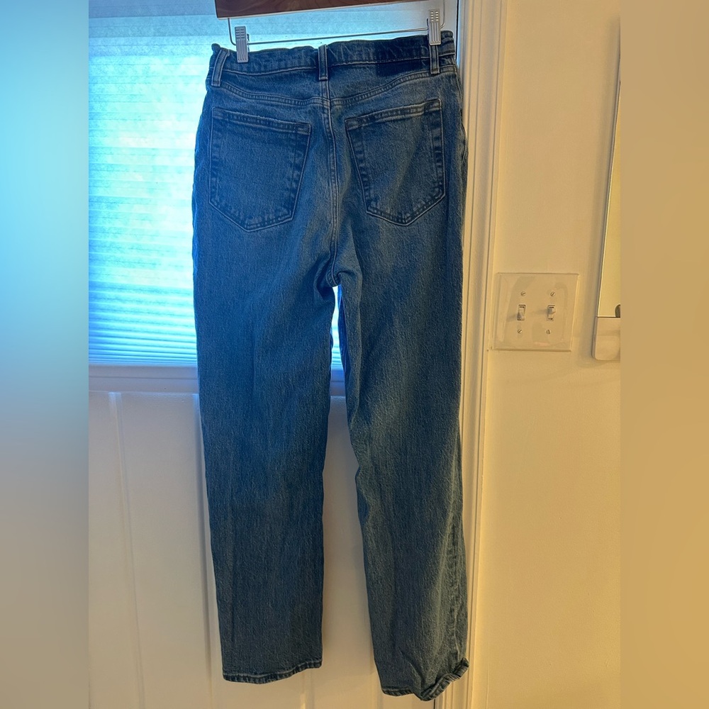 Abercrombie & Fitch Curve Love 90s Straight Ultra High Rise Medium Wash Jeans - Picture 3 of 7